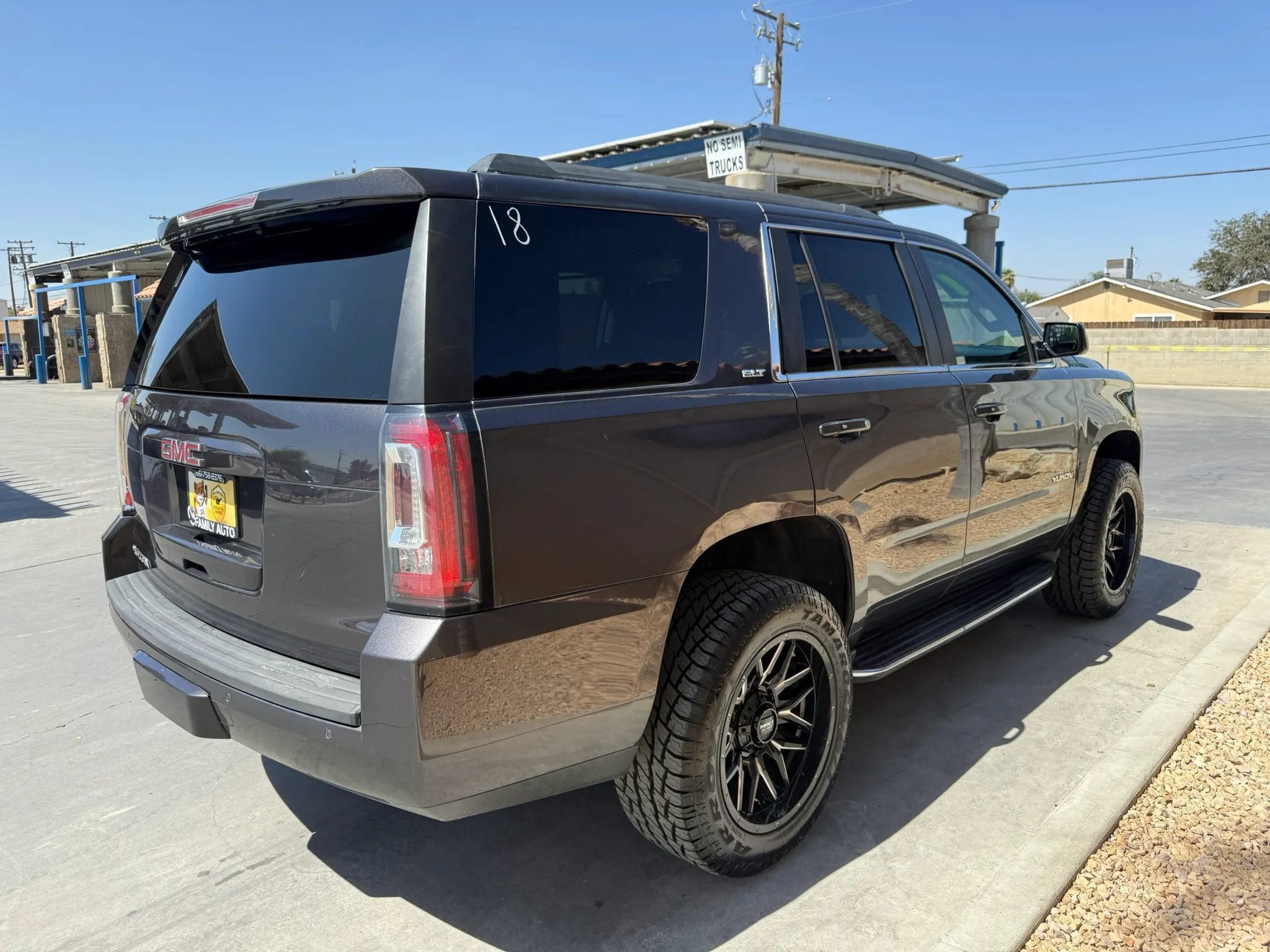 Used 2017 GMC Yukon SLT w/ Open Road Package RWD image 5
