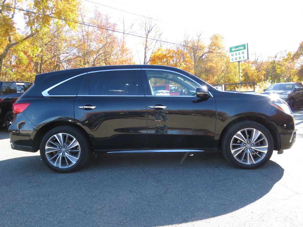 Used 2017 Acura MDX w/ Technology Package AWD/4WD image 4