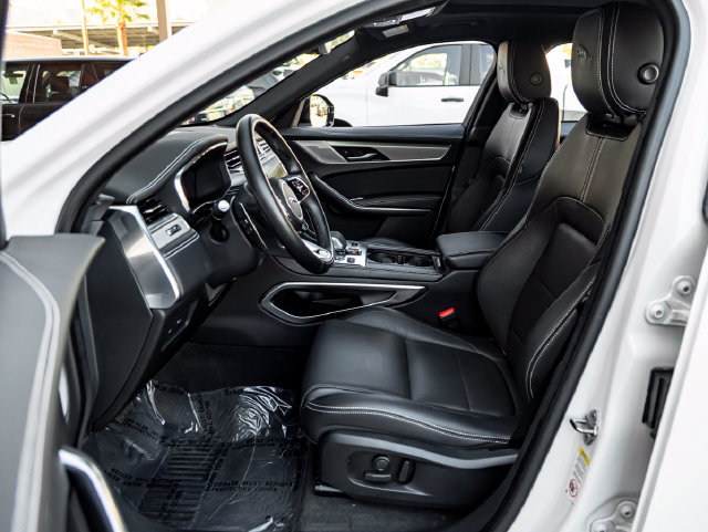 Certified 2025 Jaguar F-PACE R-Dynamic S AWD/4WD image 14