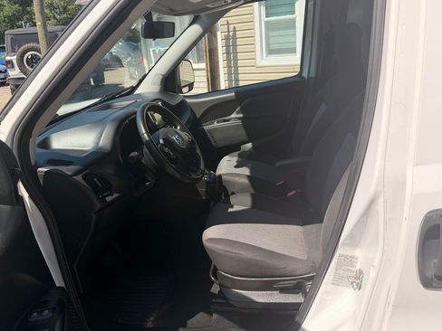 Used 2018 RAM ProMaster City Tradesman SLT FWD image 17