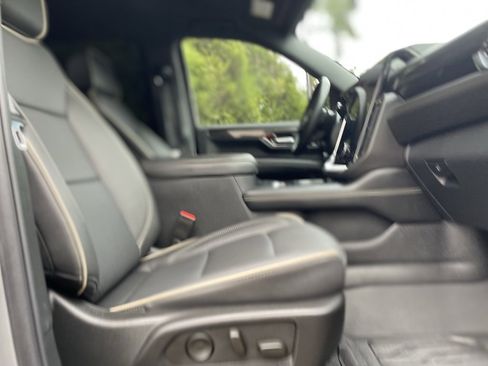 Used 2025 GMC Yukon Elevation image 21