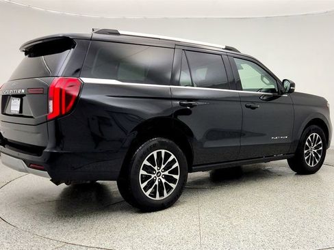 Used 2025 Ford Expedition Platinum AWD/4WD image 5