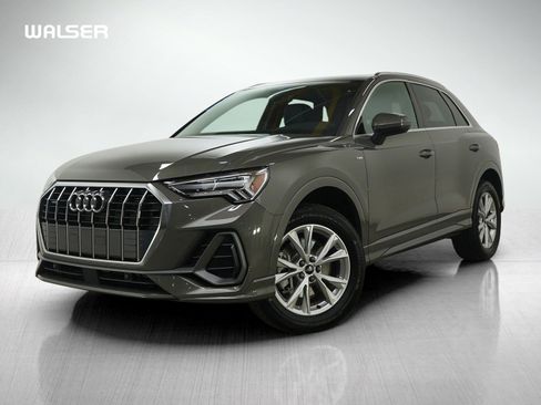 Used 2025 Audi Q3 2.0T Premium image 1