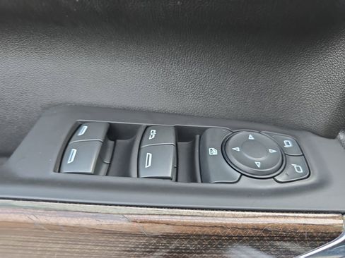 Used 2020 Chevrolet Silverado 1500 LT Trail Boss image 30