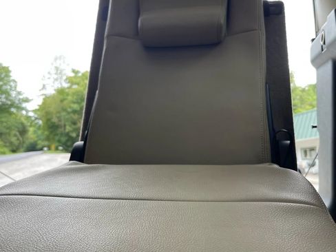 Used 2009 Land Rover LR3 HSE image 13