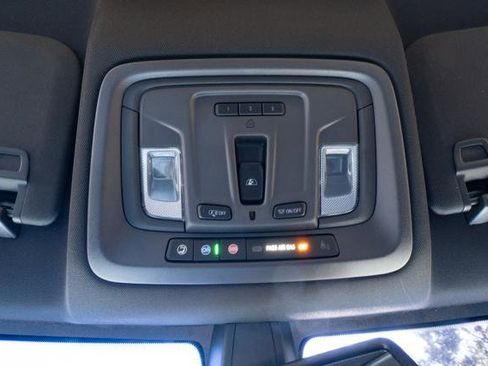 Used 2022 GMC Sierra 1500 SLT w/ SLT Premium Package image 22