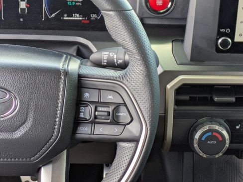 Used 2025 Toyota Tacoma TRD Sport AWD/4WD image 20
