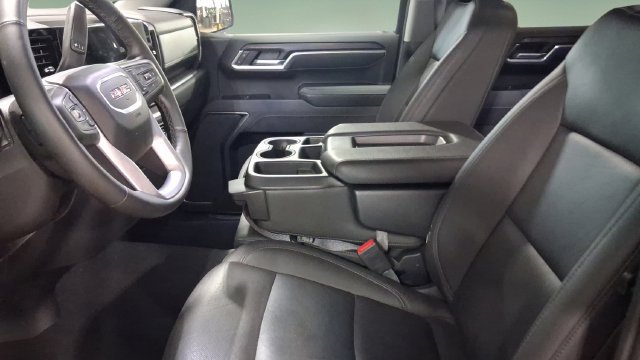 Used 2026 GMC Sierra 1500 SLT AWD/4WD image 9
