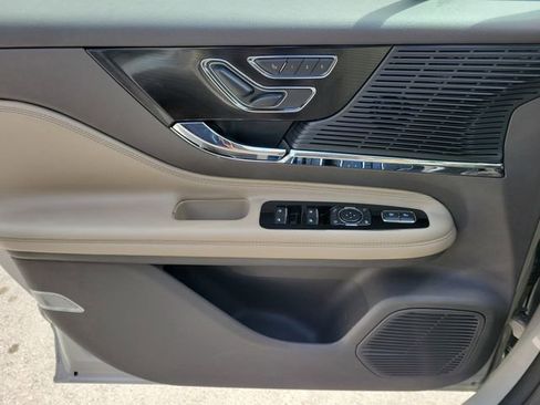 Certified 2022 Lincoln Corsair FWD image 14