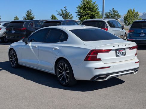 Used 2022 Volvo S60 B5 Momentum w/ Premium Package FWD image 8