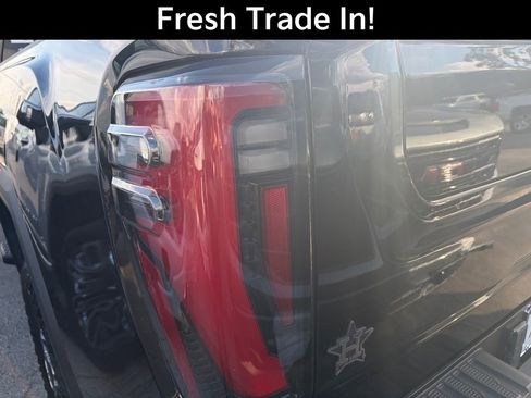 Used 2024 GMC Sierra 2500 AT4 w/ AT4 Premium Plus Package AWD/4WD image 8