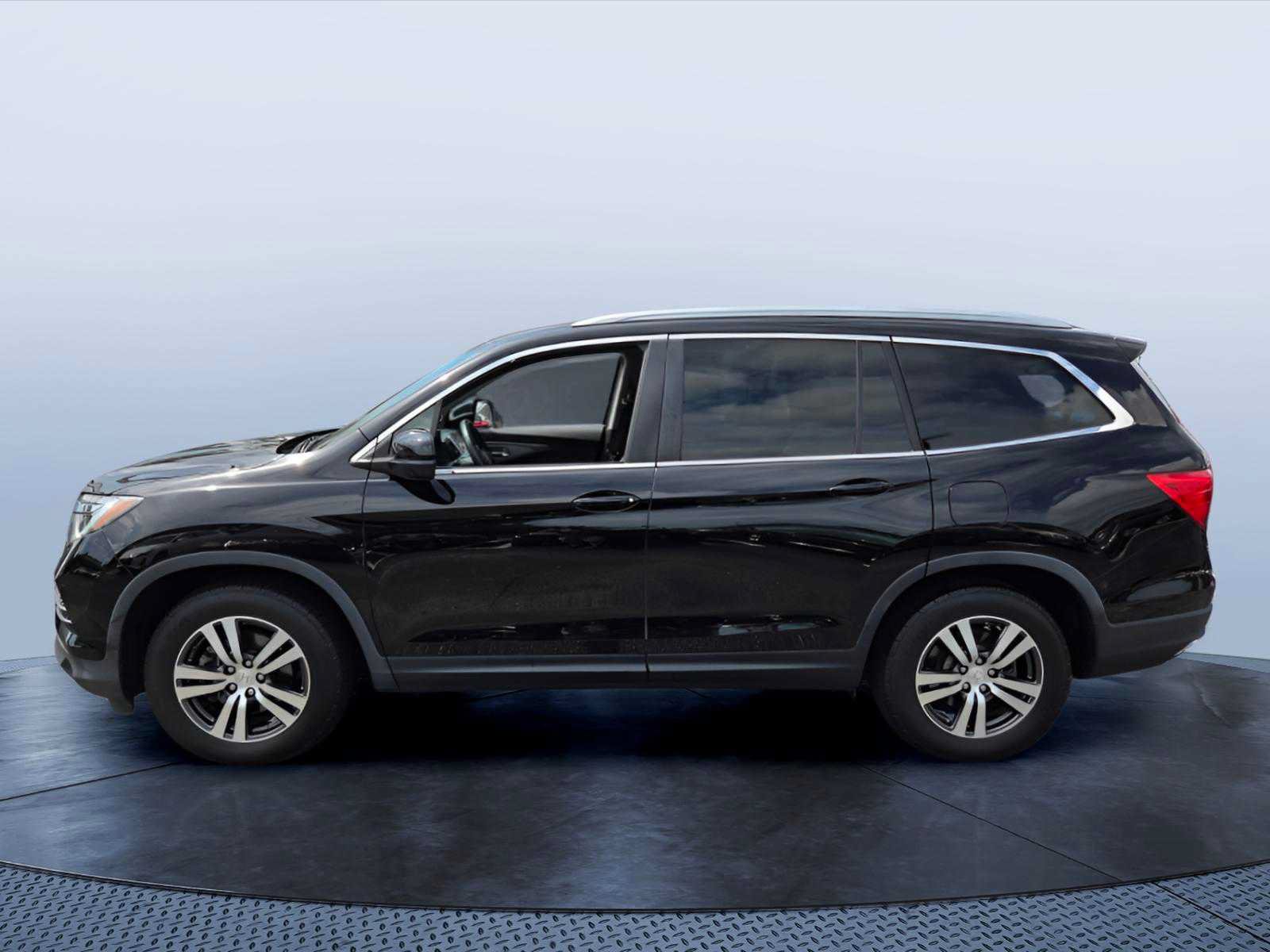 Used 2017 Honda Pilot EX-L image 6