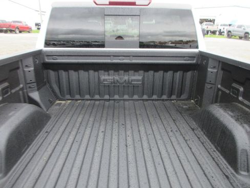 New 2026 GMC Sierra 1500 SLT w/ SLT Premium Plus Package AWD/4WD image 9
