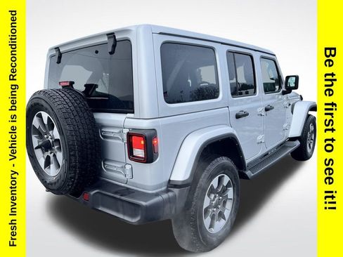 Used 2022 Jeep Wrangler Unlimited Sahara w/ Cold Weather Group image 5