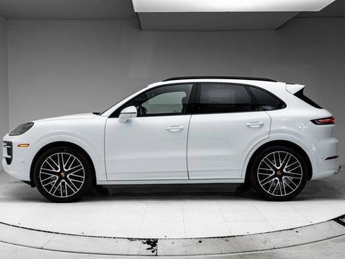 New 2026 Porsche Cayenne AWD/4WD image 2
