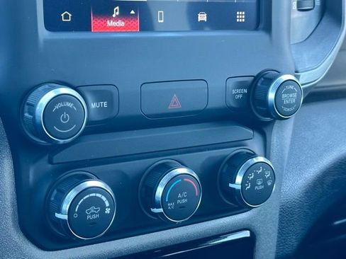 Used 2024 RAM 2500 Tradesman w/ Chrome Appearance Group image 11