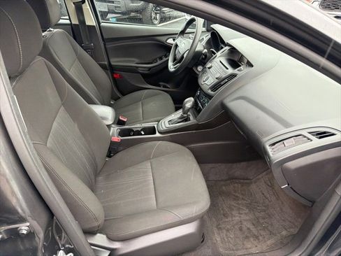 Used 2017 Ford Focus SE image 22