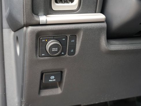 Used 2025 Ford Expedition Active AWD/4WD image 17