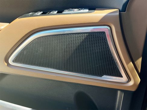 Used 2022 Kia Telluride SX w/ SX Prestige Package image 19