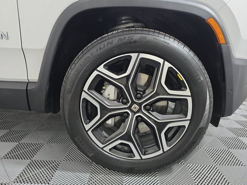 Used 2025 Rivian R1S Adventure AWD/4WD image 11