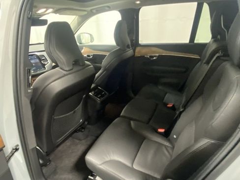 Used 2025 Volvo XC90 B6 Ultra image 13