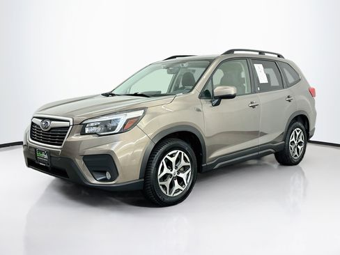 Used 2021 Subaru Forester Premium w/ Popular Package #1 AWD/4WD image 3