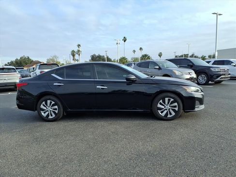Used 2025 Nissan Altima 2.5 S image 6