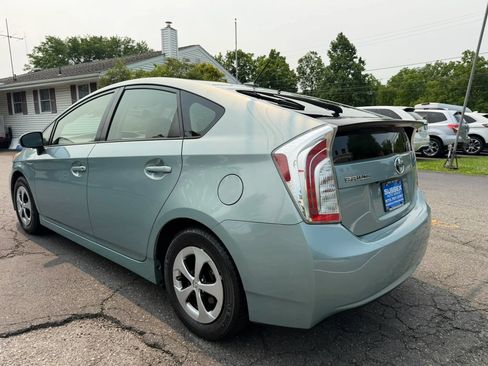 Used 2012 Toyota Prius Three w/ Solar Roof Pkg FWD image 4