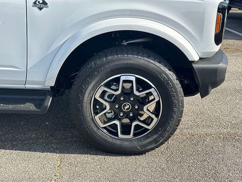 New 2026 Ford Bronco Outer Banks AWD/4WD image 13