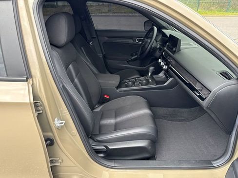 Used 2025 Honda Civic Sport image 13