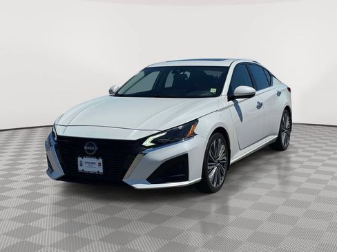 Used 2023 Nissan Altima 2.5 SL FWD image 3