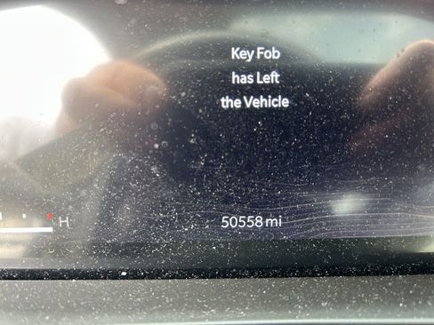 Certified 2022 Jeep Grand Cherokee Overland w/ Luxury Tech Group IV image 18