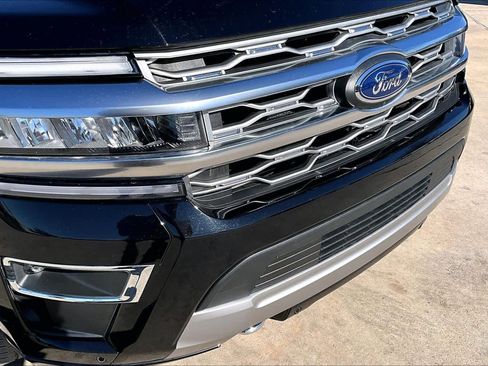 Certified 2023 Ford Expedition Platinum image 29