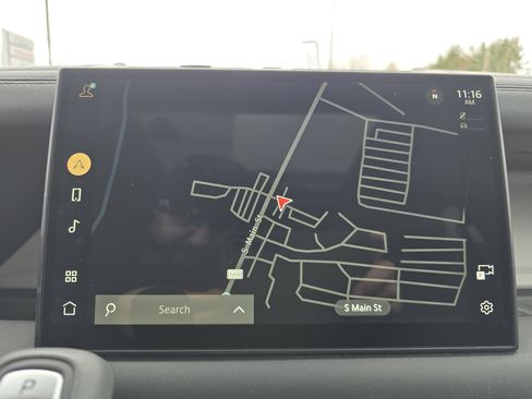 Used 2025 Land Rover Defender 110 S image 33