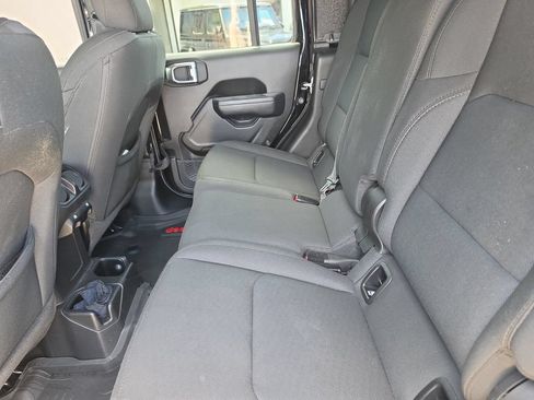 Used 2022 Jeep Gladiator Sport AWD/4WD image 18