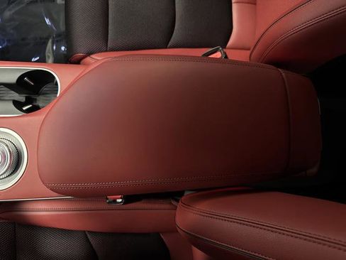 Used 2024 Genesis GV70 2.5T w/ Sport Prestige Package image 21