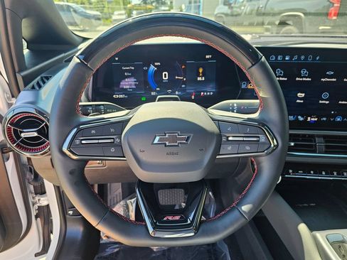 Used 2025 Chevrolet Equinox EV RS w/ Active Safety Package 3 AWD/4WD image 25