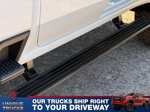 Used 2024 GMC Sierra 2500 AT4 w/ AT4 Premium Plus Package image 11