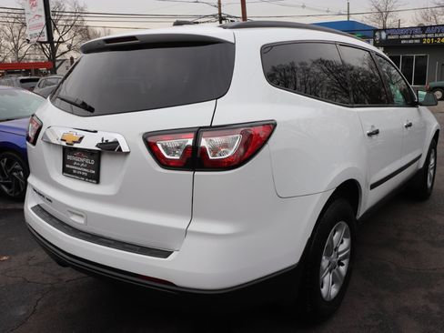 Used 2017 Chevrolet Traverse LS image 5