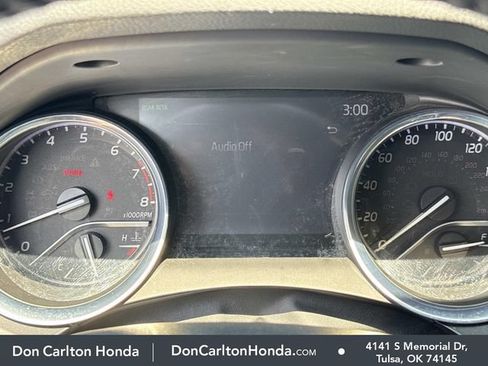 Used 2020 Toyota Camry XLE FWD image 9