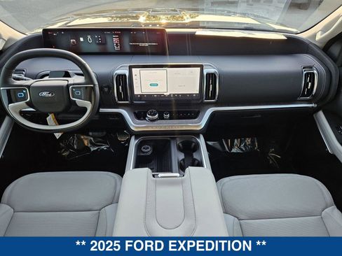 New 2025 Ford Expedition Platinum w/ Platinum Ultimate Package image 21