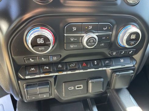 Used 2019 GMC Sierra 1500 SLT w/ SLT Premium Plus Package AWD/4WD image 19