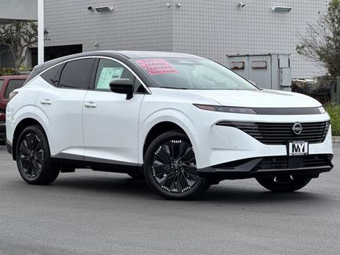 New 2025 Nissan Murano Platinum w/ Cargo Package image 2