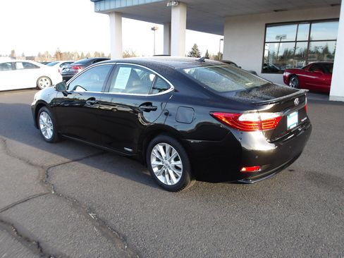 Used 2013 Lexus ES 300h image 3