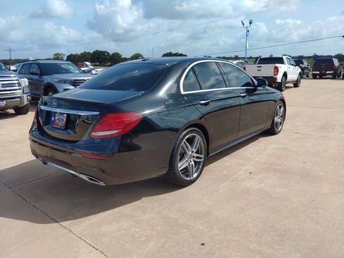 Used 2018 Mercedes-Benz E 300 image 4