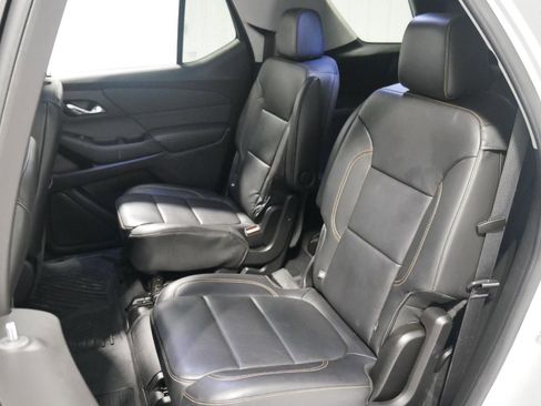 Used 2019 Chevrolet Traverse RS image 11