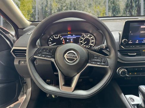 Used 2021 Nissan Altima 2.5 SV image 17