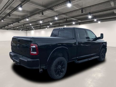 Used 2019 RAM 2500 Laramie w/ Black Appearance Package image 7