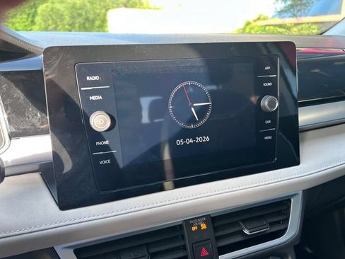 New 2026 Volkswagen Taos SE FWD image 14