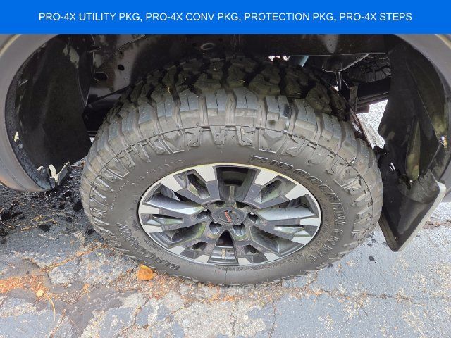 Used 2020 Nissan Titan PRO-4X w/ Pro-4x Convenience Package AWD/4WD image 32